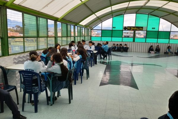 CAFETERIA4